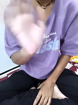 sassyishhu76 online show from October 17, 2025, 5:43 am