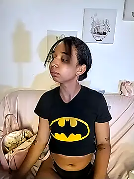 Snapshot of Suzanelee1 chatting on October 15, 2025, 1:39 am Suzanelee1 online show from October 15, 2025, 1:39 am