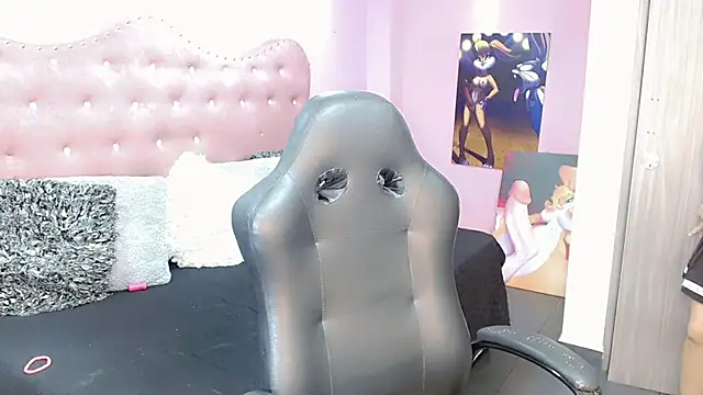 Snapshot of Sophia_Stonee chatting on October 14, 2025, 11:11 am Sophia Stonee online show from October 14, 2025, 11:11 am