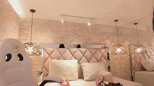 grace daviss online show from March 21, 2026, 10:09 am