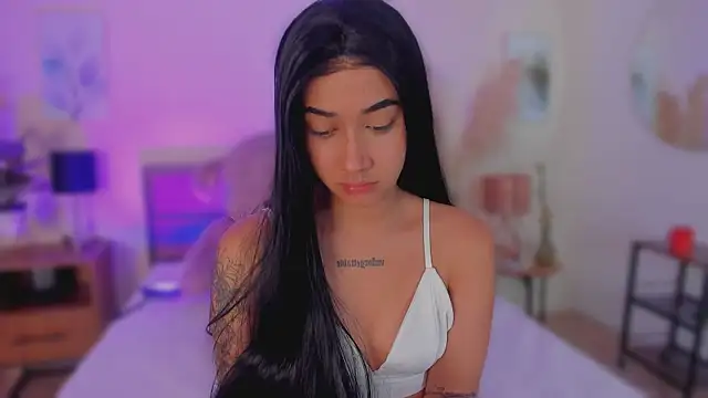 SofiaClarkson online show from January 19, 2026, 2:10 pm