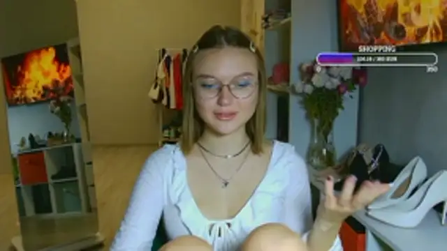 Miss Diamond Maria online show from November 7, 2025, 5:02 pm