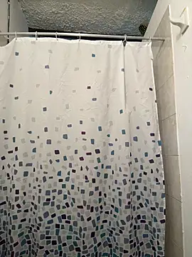 Snapshot of El_awo_ chatting on October 3, 2025, 8:28 pm El awo online show from October 3, 2025, 8:28 pm