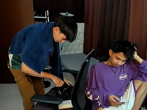 Snapshot of UncensoredCock chatting on October 9, 2025, 5:44 pm UncensoredCock online show from October 9, 2025, 5:44 pm