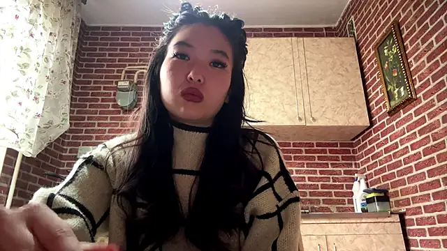 EmmaLeexth online show from March 17, 2026, 10:07 am