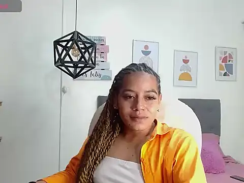Amber  s online show from September 18, 2025, 1:35 pm