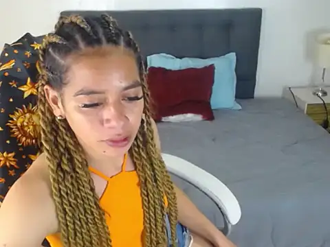 Snapshot of Amber__s chatting on October 8, 2025, 2:04 pm Amber  s online show from October 8, 2025, 2:04 pm