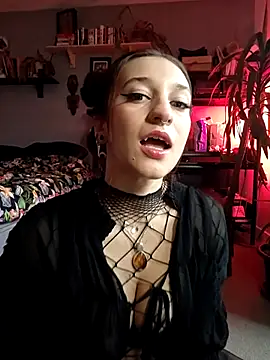 Snapshot of laradoom chatting on October 29, 2025, 3:36 pm laradoom online show from October 29, 2025, 3:36 pm