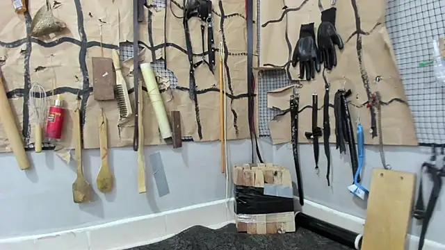 BDSM MEDUZA online show from May 8, 2026, 2:06 am