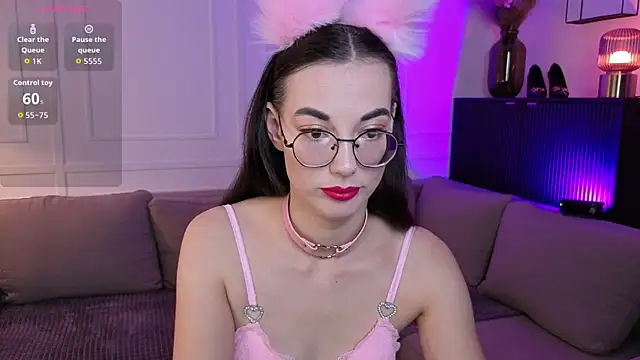 Snapshot of EmmaJakson chatting on September 22, 2025, 4:20 pm EmmaJakson online show from September 22, 2025, 4:20 pm