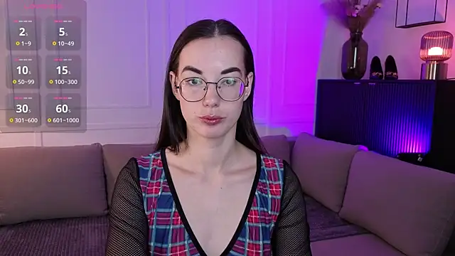 Snapshot of EmmaJakson chatting on September 29, 2025, 2:22 pm EmmaJakson online show from September 29, 2025, 2:22 pm