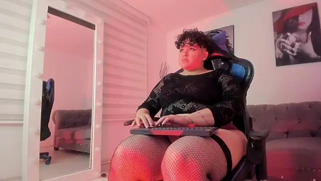 Snapshot of Damian_Rock chatting on September 25, 2025, 7:39 pm Damian Rock online show from September 25, 2025, 7:39 pm