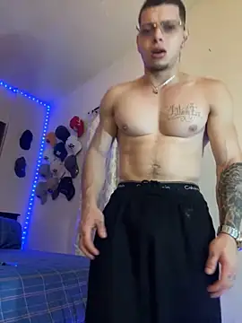 Snapshot of Matt_your_master_ chatting on October 18, 2025, 12:35 am Matt your master online show from October 18, 2025, 12:35 am