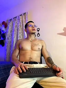 Snapshot of Matt_your_master_ chatting on October 24, 2025, 10:55 am Matt your master online show from October 24, 2025, 10:55 am