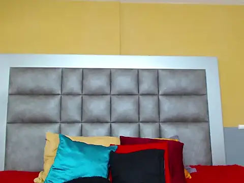 Emily Swiftt online show from November 7, 2025, 9:59 pm