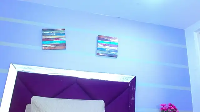 Emily Swiftt online show from November 14, 2025, 8:57 am