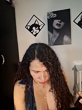 Lina 444 online show from May 9, 2026, 1:44 am