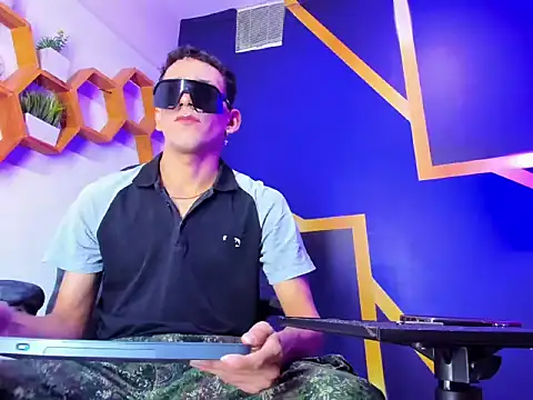 Snapshot of Noha_Deluxe chatting on September 27, 2025, 4:01 pm Noha Deluxe online show from September 27, 2025, 4:01 pm