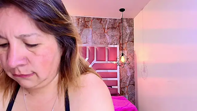 MaylinRosse  online show from April 22, 2026, 7:15 pm