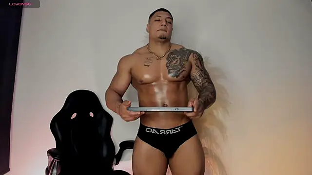 Snapshot of chrizmacgregor chatting on September 29, 2025, 2:49 am chrizmacgregor online show from September 29, 2025, 2:49 am