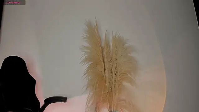 Snapshot of chrizmacgregor chatting on October 10, 2025, 1:37 am chrizmacgregor online show from October 10, 2025, 1:37 am