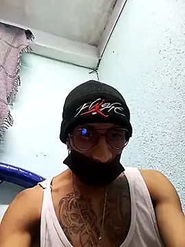 Crazygrillo69 online show from December 20, 2025, 10:22 am