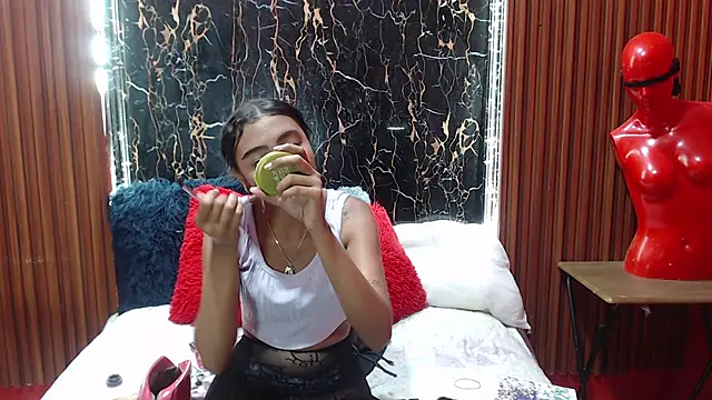 Snapshot of MadelinPaterson chatting on October 7, 2025, 6:27 pm MadelinPaterson online show from October 7, 2025, 6:27 pm