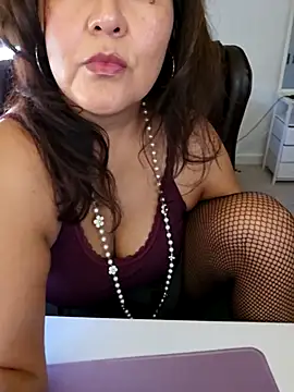 sw33th3art online show from October 3, 2025, 8:39 pm