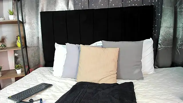 Snapshot of Lenapaul_ chatting on November 14, 2025, 4:22 am Lenapaul online show from November 14, 2025, 4:22 am