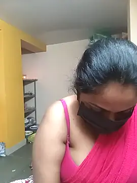 queendivya online show from February 4, 2026, 1:22 am