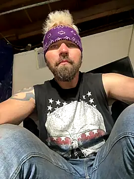 outlawclouds87 online show from September 18, 2025, 8:00 pm