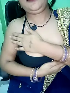 Cute girl011 online show from September 24, 2025, 4:32 pm