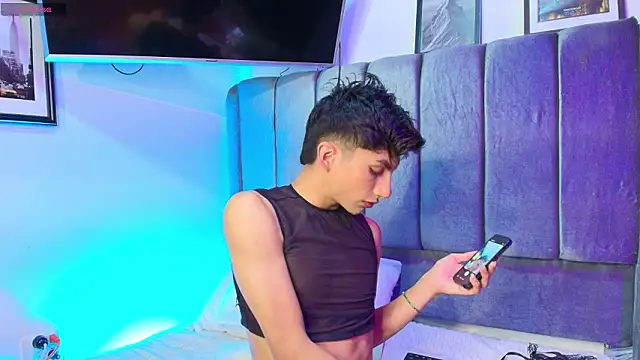 Snapshot of Erick_Velveth chatting on March 7, 2026, 6:21 am Erick Velveth online show from March 7, 2026, 6:21 am