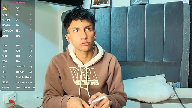 Snapshot of Erick_Velveth chatting on March 29, 2026, 6:46 am Erick Velveth online show from March 29, 2026, 6:46 am