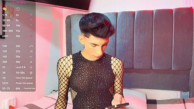 Snapshot of Erick_Velveth chatting on April 2, 2026, 5:49 am Erick Velveth online show from April 2, 2026, 5:49 am