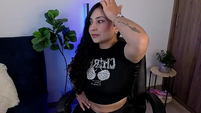 amyross s1 online show from April 25, 2026, 10:29 pm