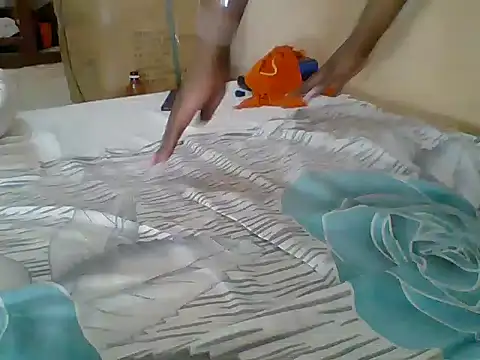 Snapshot of Suprice21 chatting on October 10, 2025, 10:36 am Suprice21 online show from October 10, 2025, 10:36 am