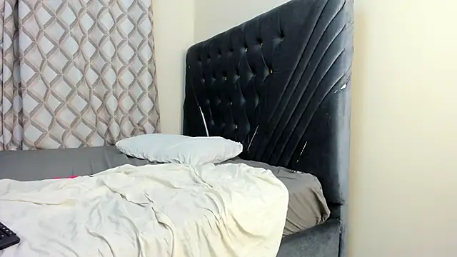 Pretty Ebony Doll online show from April 26, 2026, 7:55 pm