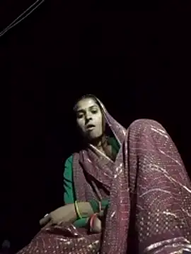 Hot reshmaji online show from May 5, 2026, 4:04 pm