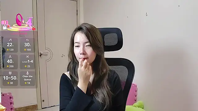 Snapshot of sallycui chatting on October 10, 2025, 12:53 am sallycui online show from October 10, 2025, 12:53 am