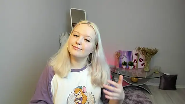 RoseThomas  online show from September 26, 2025, 1:37 pm