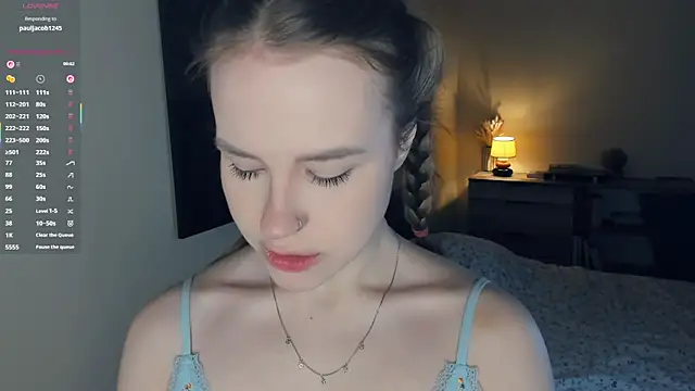 MaliaBourraine online show from December 21, 2025, 7:04 am