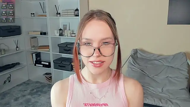 MaliaBourraine online show from March 3, 2026, 7:36 am