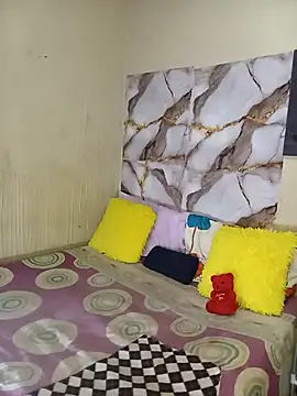 Snapshot of BubblyBeautiful chatting on October 29, 2025, 7:04 pm BubblyBeautiful online show from October 29, 2025, 7:04 pm