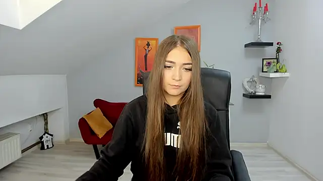 Snapshot of EllaClarke chatting on October 5, 2025, 10:57 am EllaClarke online show from October 5, 2025, 10:57 am