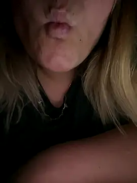 Snapshot of Heidaa chatting on October 15, 2025, 8:53 pm Heidaa online show from October 15, 2025, 8:53 pm