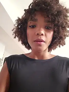 Snapshot of NyahMoon chatting on October 28, 2025, 9:24 am NyahMoon online show from October 28, 2025, 9:24 am