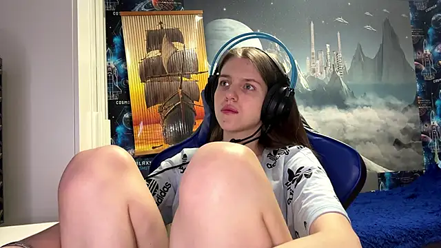 Elira Breeze online show from March 7, 2026, 12:35 pm