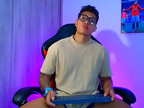 evan greey online show from October 10, 2025, 3:05 am