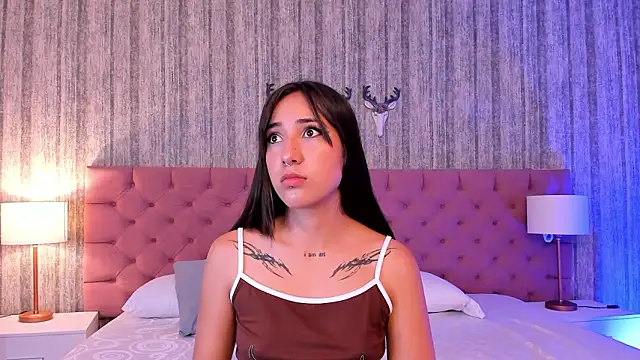 LiaaTurner online show from February 3, 2026, 8:25 pm